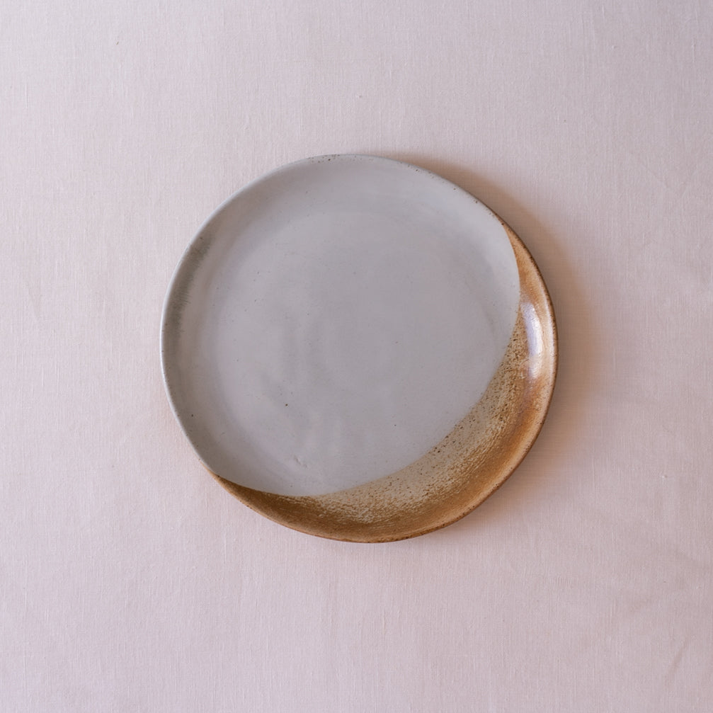 Bird's-eye view of Palinopsia Ceramics lunch plate
