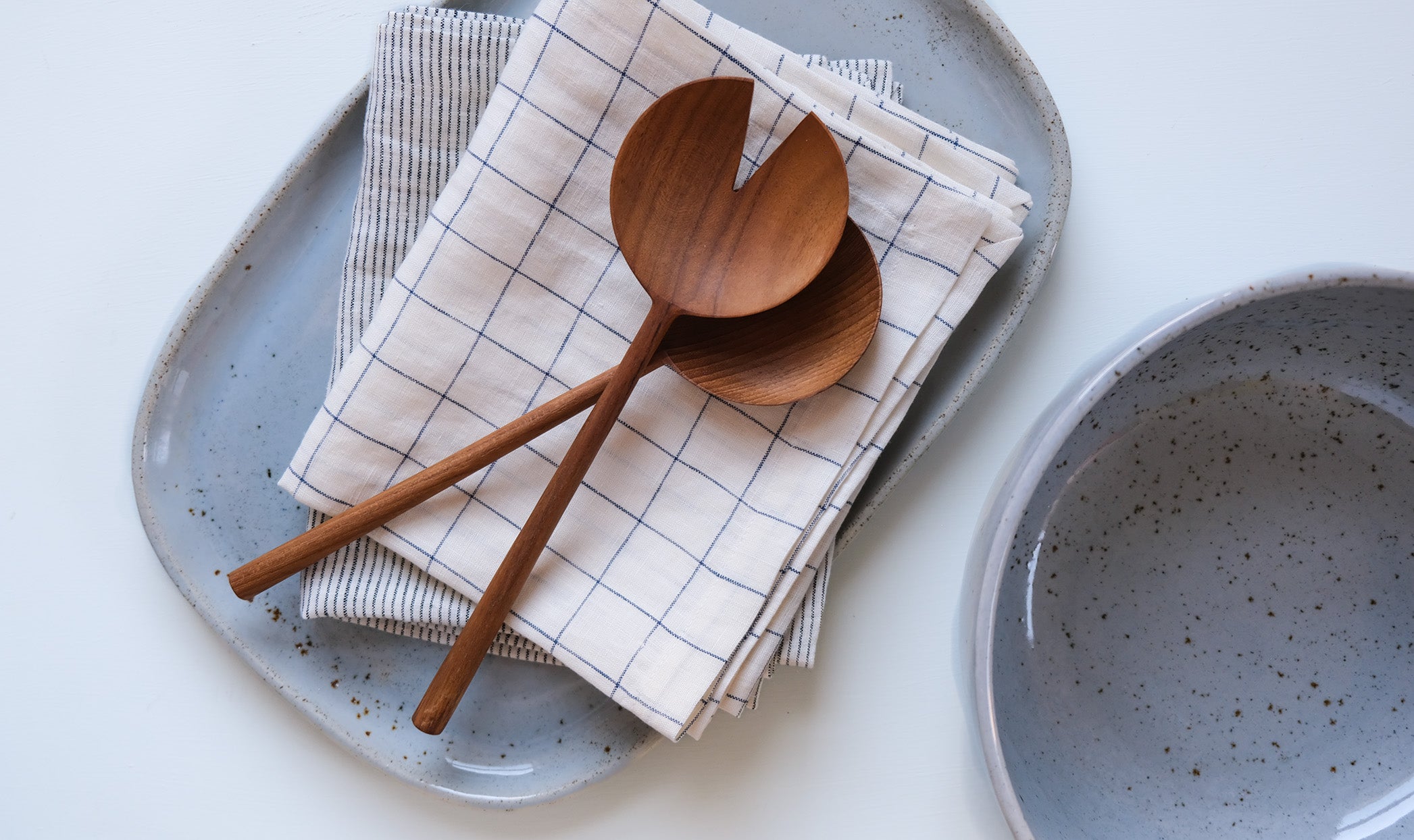 PalinopsiaCeramics-Linen-TeakSaladServers.jpg