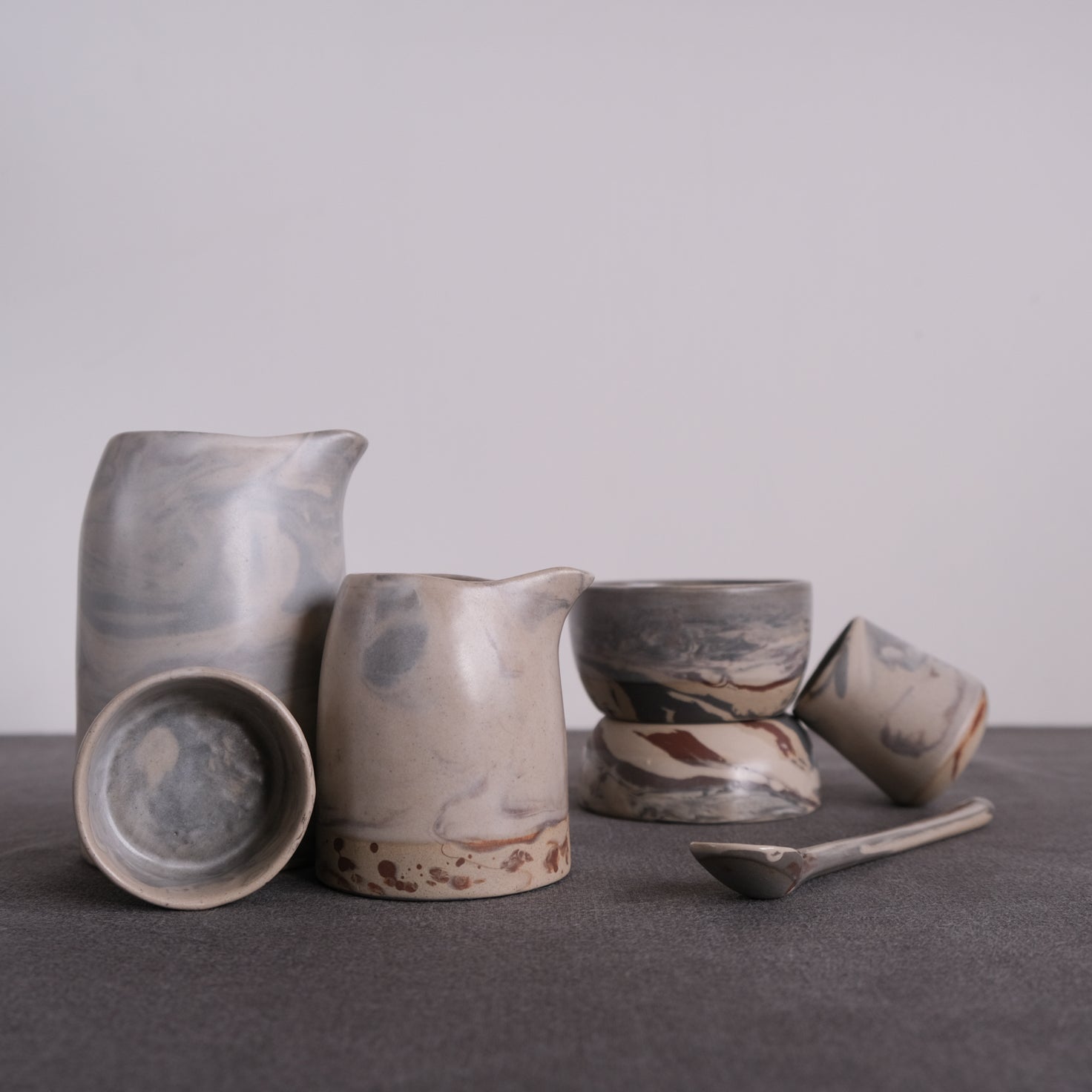 Palinopsia_Marble_Ceramics_Jupiter_Dinnerware-17_a19f2136-bd39-4ef5-9683-2825cddada1b.jpg