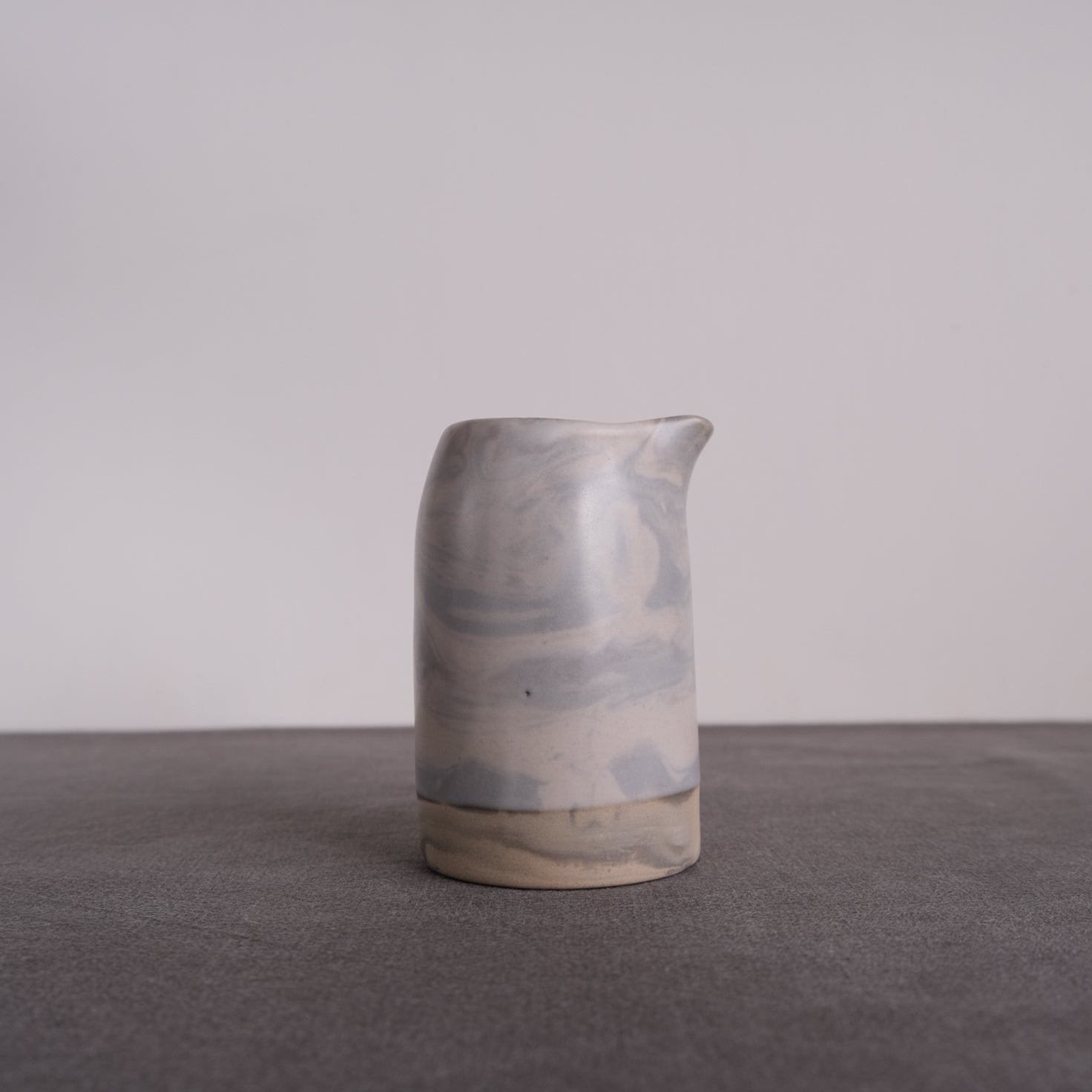 Jupiter Medium Pitcher Satin