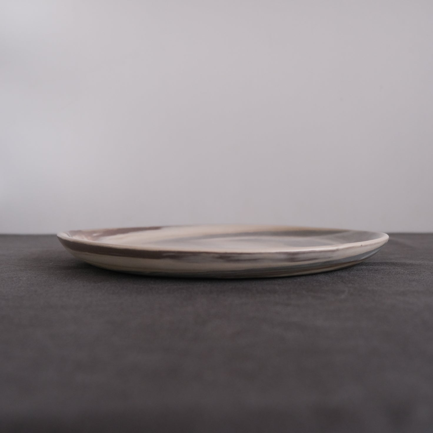 Palinopsia_Marble_Ceramics_Jupiter_Dinnerware-60_b5a9c921-0cc9-485e-a1ae-d7a6106137ae.jpg