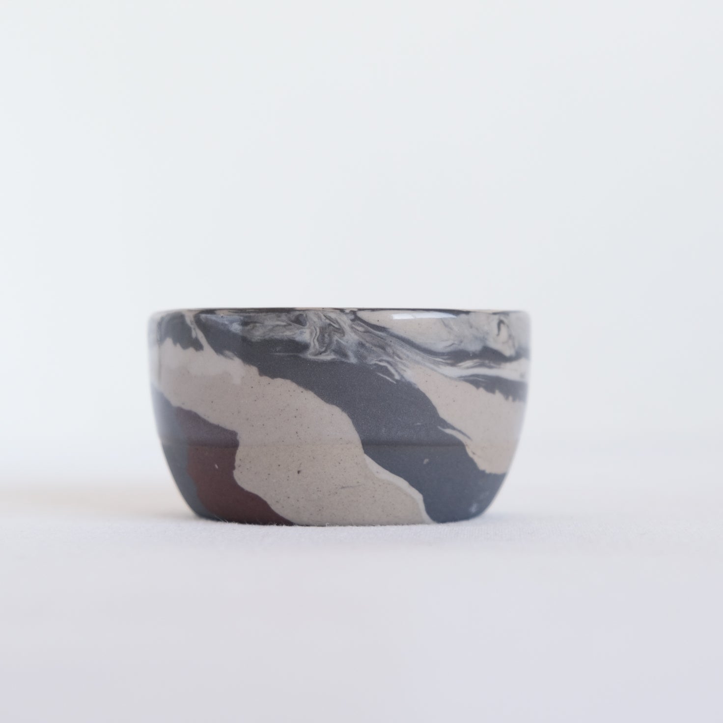 Palinopsia_Marble_Ceramics_Jupiter_Dinnerware_Gloss-18.jpg
