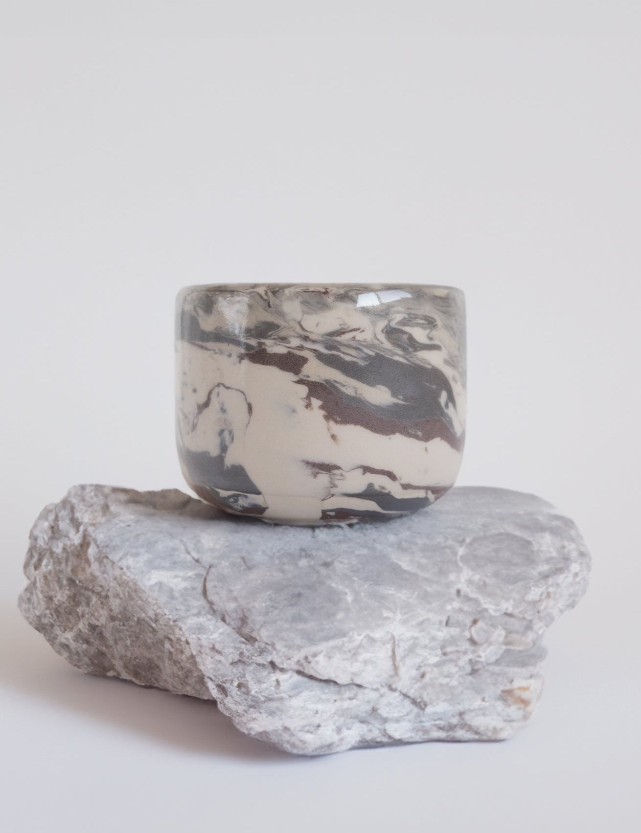 Palinopsia_Marble_Ceramics_Jupiter_Dinnerware_Gloss_Cup.jpg