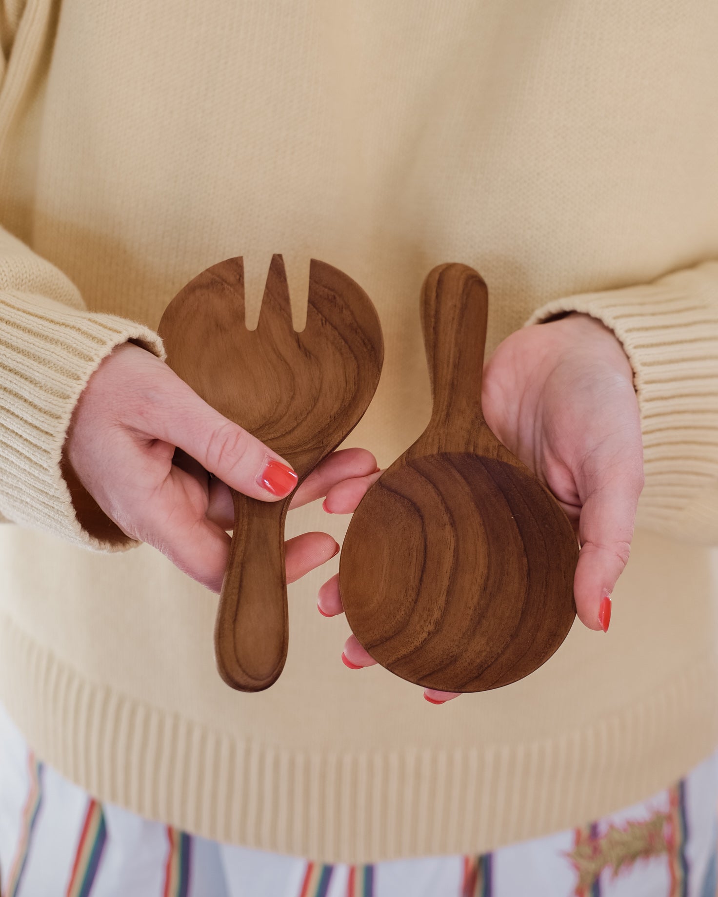 Teak_Salad_Hands_4.5-7.jpg